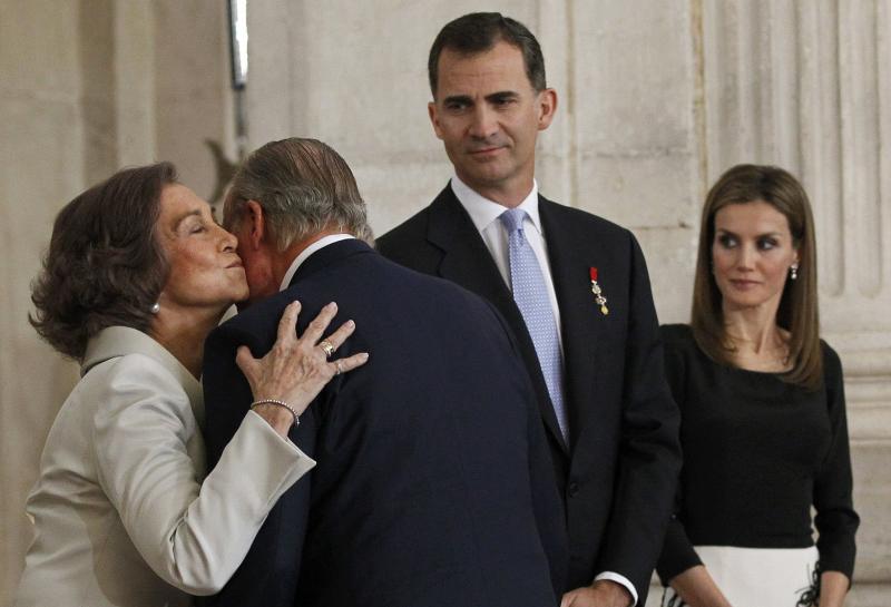 Acto en el que el rey Juan Carlos firmó su abdicación