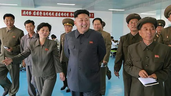 Kim Jong-un, durante la visita a una fábrica.