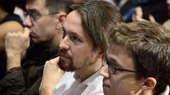 Pablo Iglesias, junto a Íñigo Errejón y Juan Carlos Monedero. 