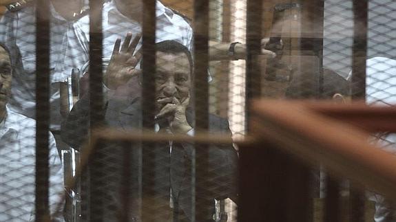 Mubarak, durante el juicio. 