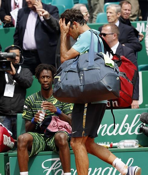 Federer se despide de Montecarlo a manos de Monfils. 