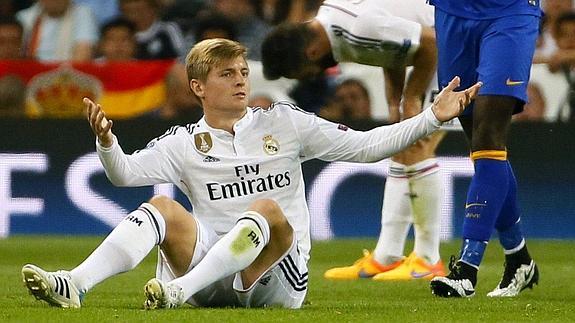 Kroos se lamenta. 