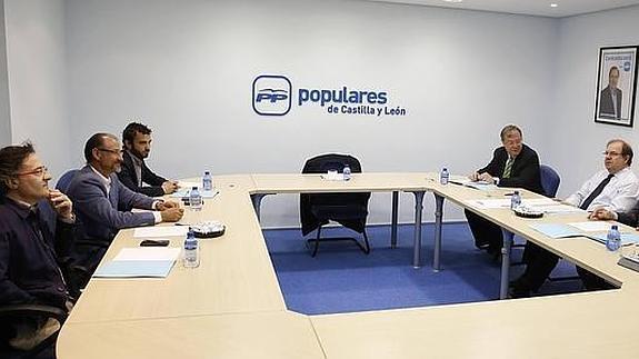 Reunión del PP con Ciudadanos. 