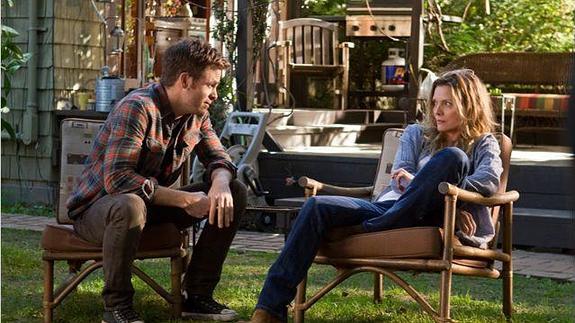 Chris Pine y Michelle Pfeiffer, en 'Así somos'