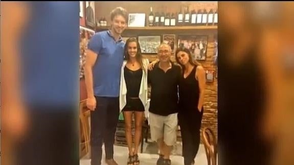 Pau Gasol y Ona Carbonell, ?más que amigos?