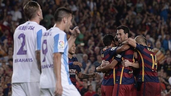 Los jugadores del Barça celebran el gol de Vermaelen. 