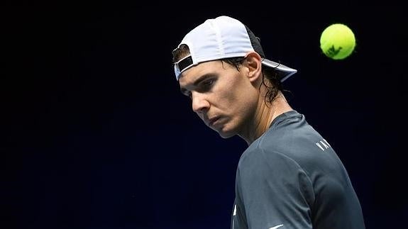 Rafa Nadal, durante un entrenamiento en Londres. 