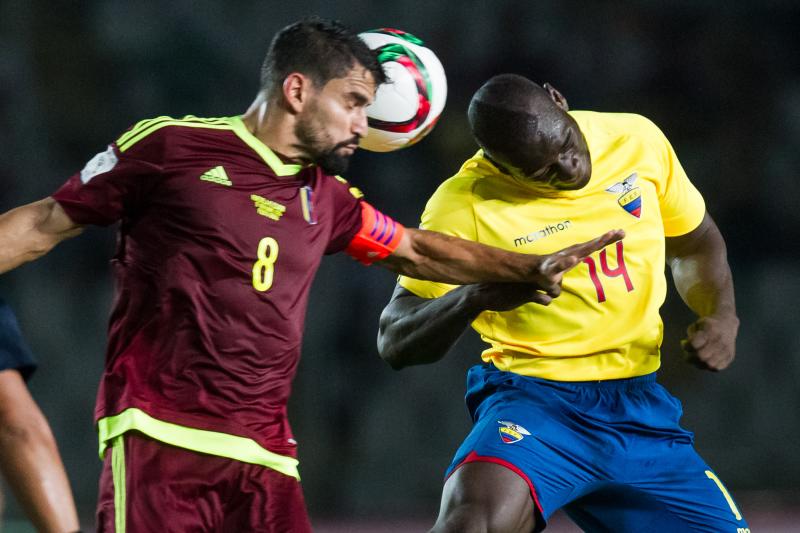 Partido entre las selecciones de Venezuela (i) y Ecuador. 