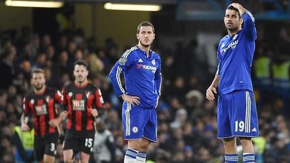 Eden Hazard (i) y Diego Costa, en el partido ante el Bournemouth. 