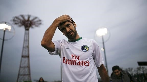 Raúl, en Nueva York con la camiseta del Cosmos. 