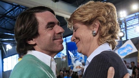 Esperanza Aguirre y José María Aznar. 