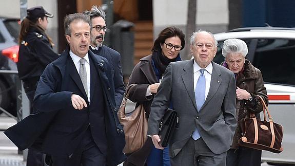 Jordi Pujol y su esposa Marta Ferrusola están acusados de un presunto delito continuado de blanqueo de capital. 