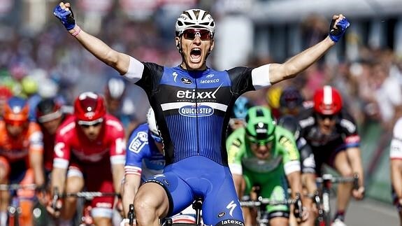 Marcel Kittel celebra su victoria de etapa. 