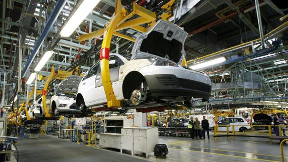 Cadena de montaje de la planta de Ford en Almussafes (Valencia).