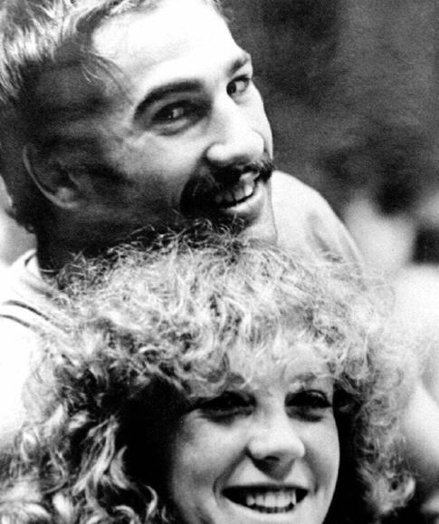 David Schultz, con su mujer. 