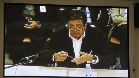 El exsecretario de Caja Madrid, Enrique de la Torre, declarando en la Audiencia Nacional.