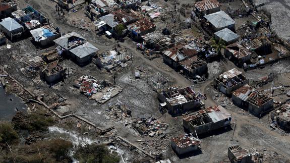 Viviendas dañadas por el paso del huracán Matthew.