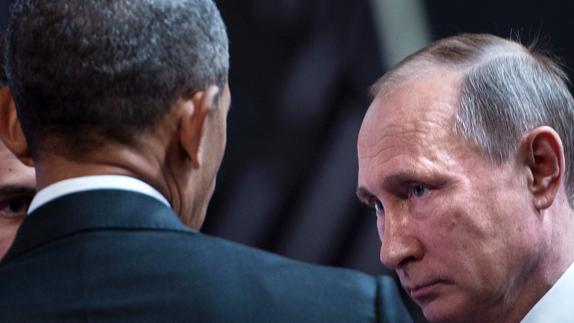 Barack Obama y Vladimir Putin, durante un encuentro en noviembre en Lima.