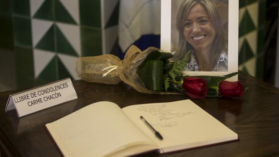 Libro de condolencias en  el Ayuntamiento de Esplugues.