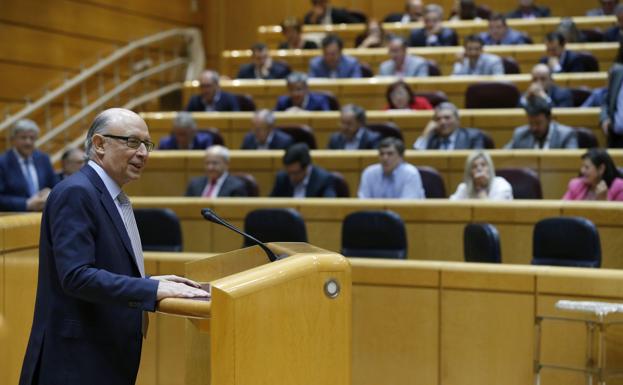 Cristóbal Montoro, durante una intervención en el Senado.