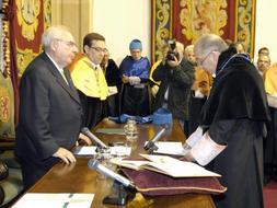 Vicente Gotor se plantea convertir la Universidad en uno de los motores de progreso en Asturias