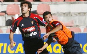 EN EL MOLINÓN. Neru y Canella, en la sesión de ayer. / J. BILBAO