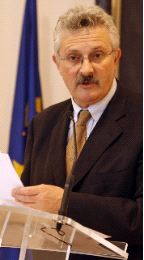 DELEGADO. Antonio Trevín, ayer en rueda de prensa. / M. R.