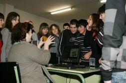 Alumnos del instituto gijonés. / LUIS SEVILLA