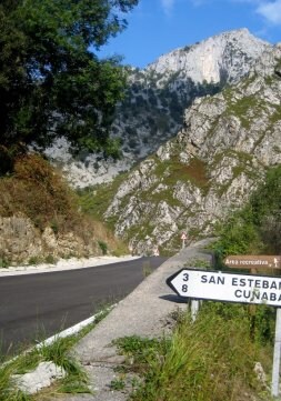 El entorno de las localidades de San Esteban de Cuñaba y Cuñaba, en Peñamellera Baja, podrían estar pronto dentro del Parque Nacional de los Picos de Europa. / N. A.