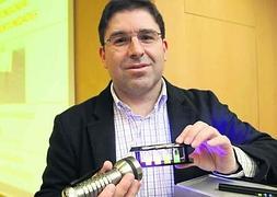 Amador Menéndez, ayer, en el Hospital de Cabueñes. ::                             ÁLEX PIÑA