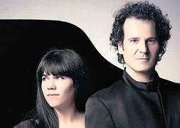 Marta Moll y Damián Martínez. ::                             E. C.