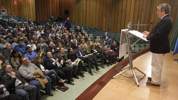 «Cañete marginó a nuestra ganadería y discriminó a nuestros pescadores»