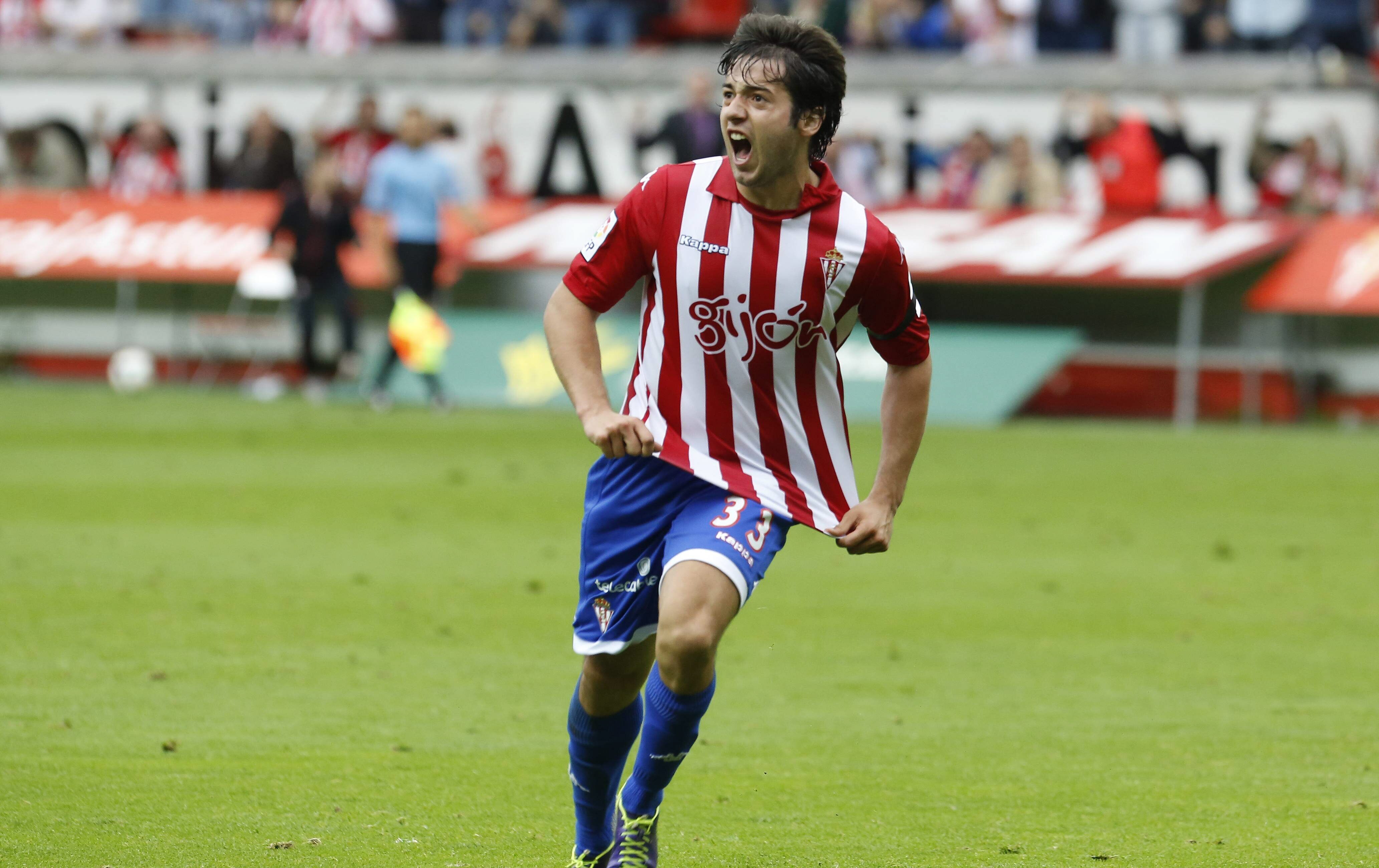 Jony celebra su gol en una jugada del partido de Liga de Segunda División entre el Sporting y el Hércules.