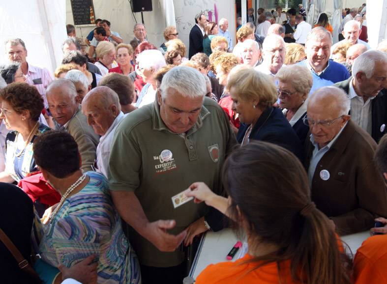 Encuentro de mayores celebrado en Lugones.