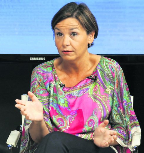 La alcaldesa, en el plató de 'La Lupa', durante su entrevista para Canal 10. 