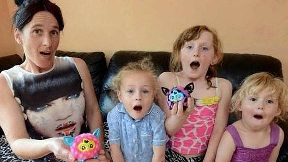 Una madre denuncia que un Furby que le regaló a sus hijas dice 'palabrotas'