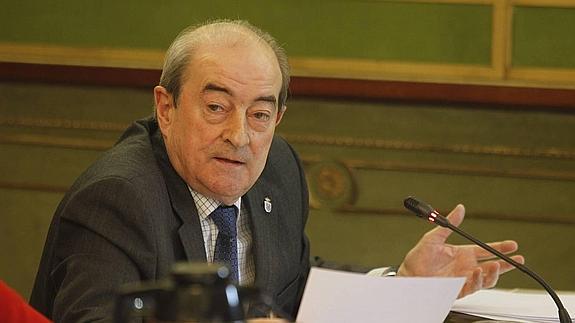 Jaime Reinares interviene en el pleno del Ayuntamiento de Oviedo