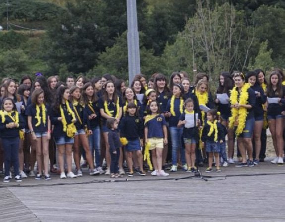 La peña La Xarana, durante su actuación en el certamen. 