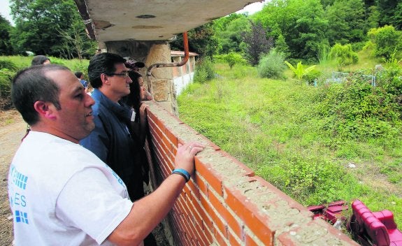 La Plataforma pro piscinas de Langreo quiere abrir Pénjamo