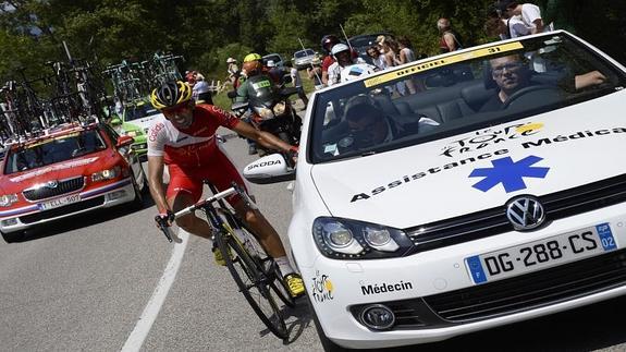 El asturiano Dani Navarro abandona "triste" el Tour, pero ya piensa en la Vuelta
