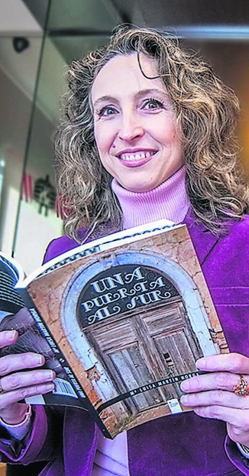 María Luisa, con su novela 