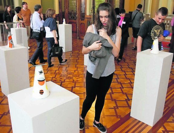 La exposición de la Fundación Vinjoy. :: MARIO ROJAS