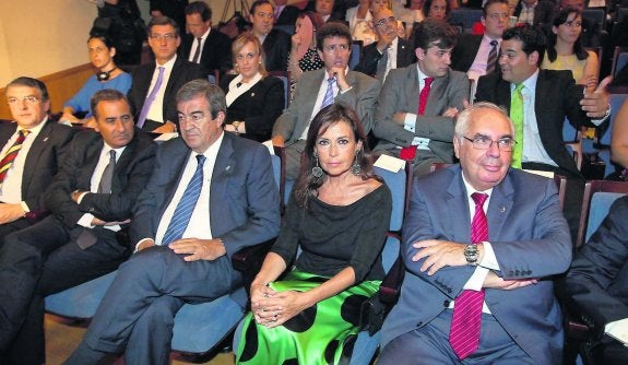 José Antonio Martínez, Fernando Lastra, Álvarez-Cascos, Soledad Saavedra y Álvarez Areces. 