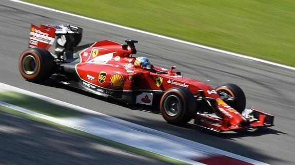 Lewis Hamilton logra la pole en el GP de Italia