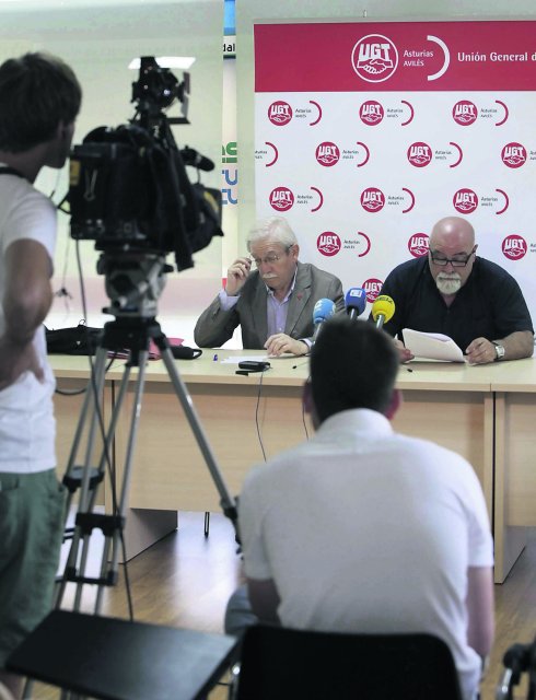 Justo Rodríguez Braga e Iñaki Malda, ayer en la rueda de prensa en la sede de UGT. 