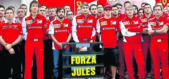 La Scuderia Ferrari, en cuyo programa de talentos se inició, escenificó en Sochi su total apoyo a Jules Bianchi. 