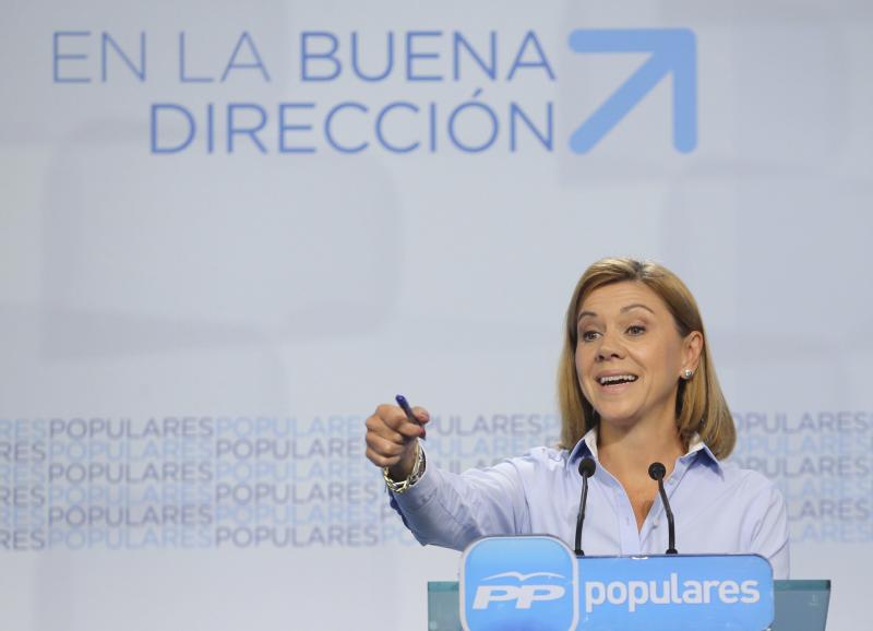 La secretaria general del PP, María Dolores Cospedal, durante la rueda de prensa que ha ofrecido tras la reunión del Comité Ejecutivo Nacional del PP, que ha presidido el jefe del Ejecutivo, Mariano Rajoy. 