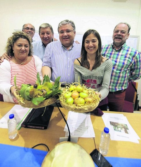 Montse Machicado, José María Villaboy, Román Antonio Álvarez, Susana Rodríguez y José Federico Álvarez, en la presentación. 