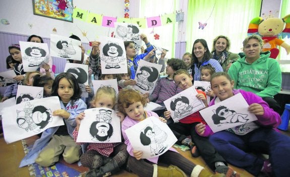 Mafalda se presenta ante los niños de Ciaño
