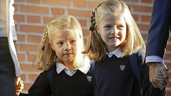 La Princesa Leonor junto a la Infanta Sofía.